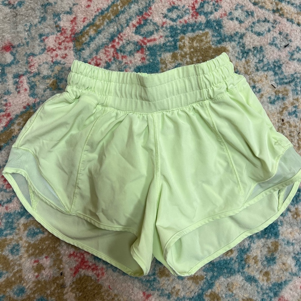 Lululemon Hotty Hot shorts 2.5 length